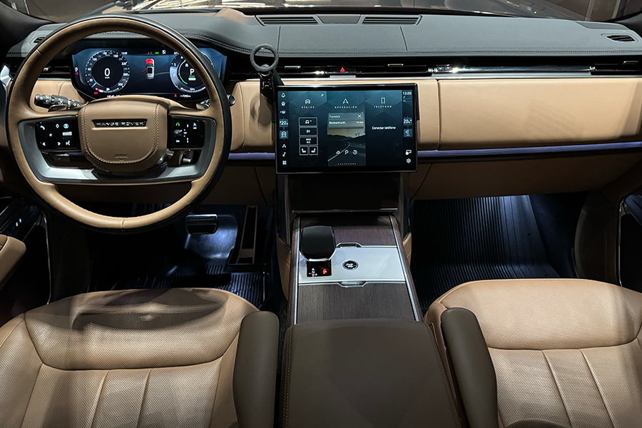 RANGE ROVER P460 HSE 